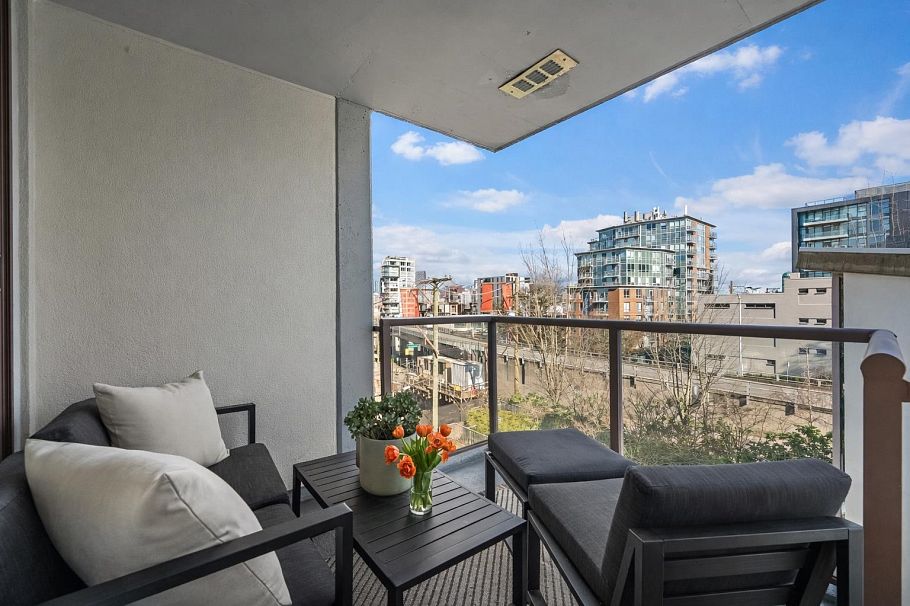 404 1633 W 8th Avenue Vancouver, BC - 19