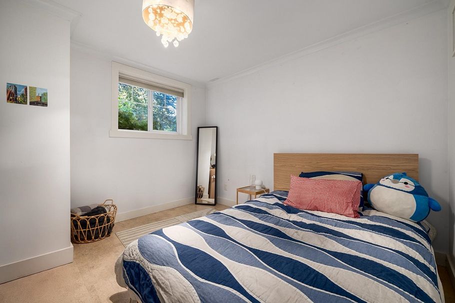 3432 W 13th Avenue Vancouver, BC - 26