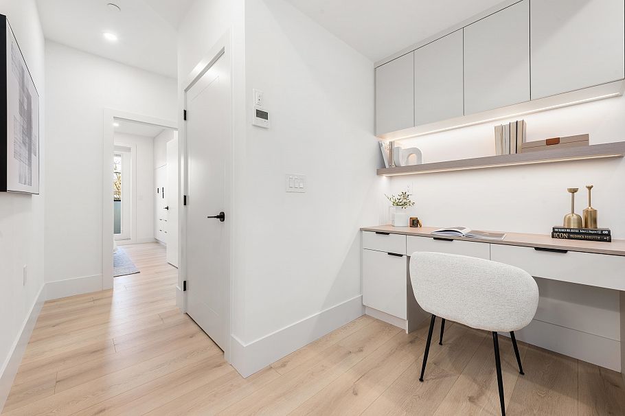 323 N Kamloops Street Vancouver, BC - 14