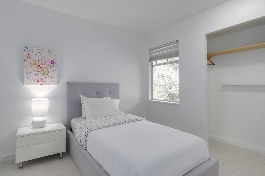 29 900 W 17th Street North Vancouver, BC - 22