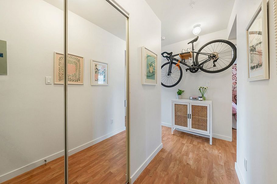 305 33 N Templeton Drive Vancouver, BC - 12