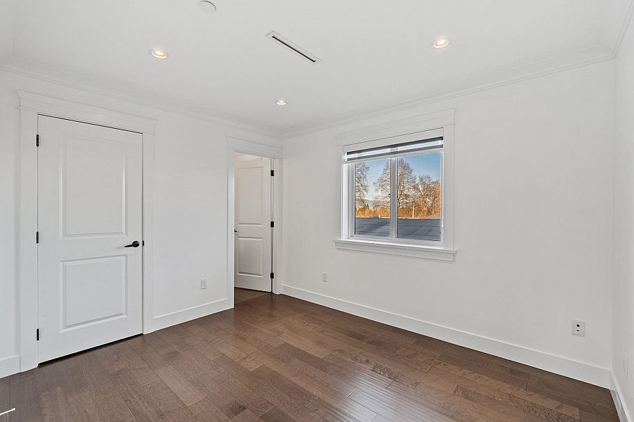 831 E King Edward Avenue Vancouver, BC - 10