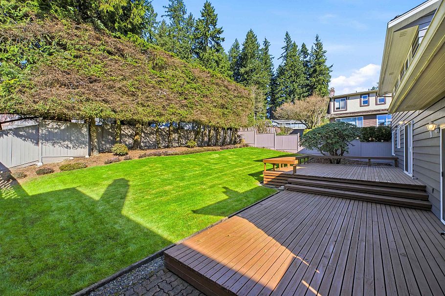 2716 Byron Road North Vancouver, BC - 35