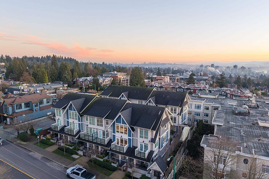 1 115 W Queens Road North Vancouver, BC - 2