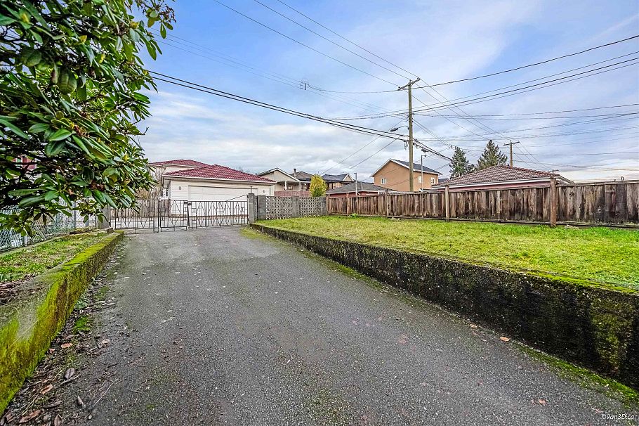 851 E 50th Avenue Vancouver, BC - 24