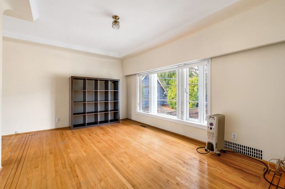 1441 W 49th Avenue Vancouver, BC - 4