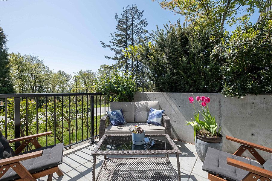 111 747 E 3rd Street North Vancouver, BC - 9