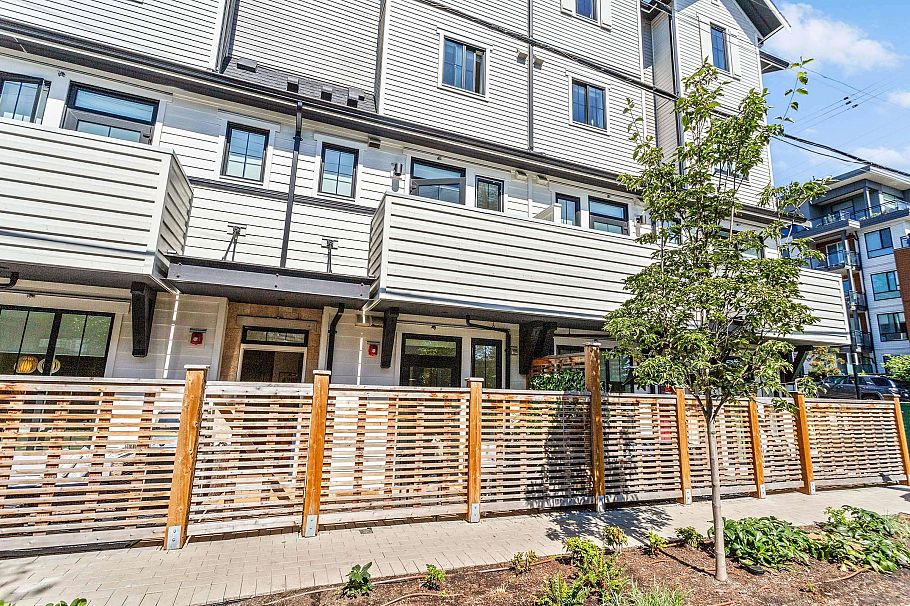 6 237 Ridgeway Avenue North Vancouver, BC - 1