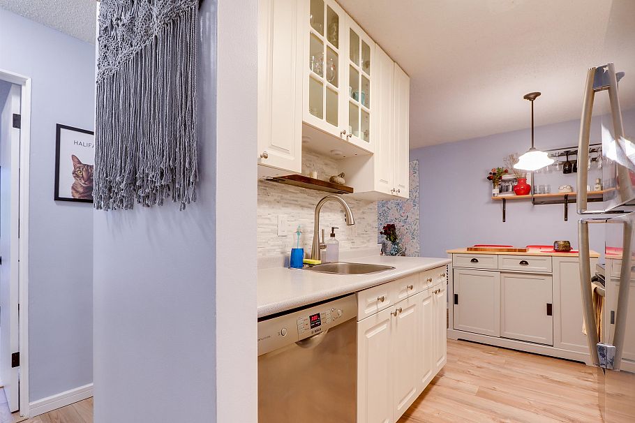 314 170 E 3rd Street North Vancouver, BC - 4