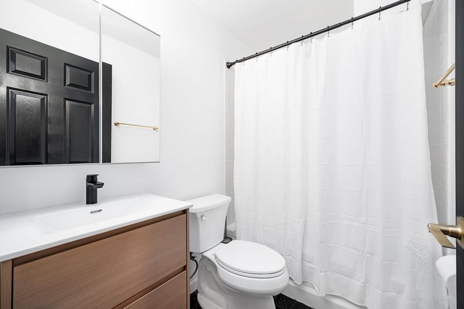 1407 Pendrell Street Vancouver, BC - 22