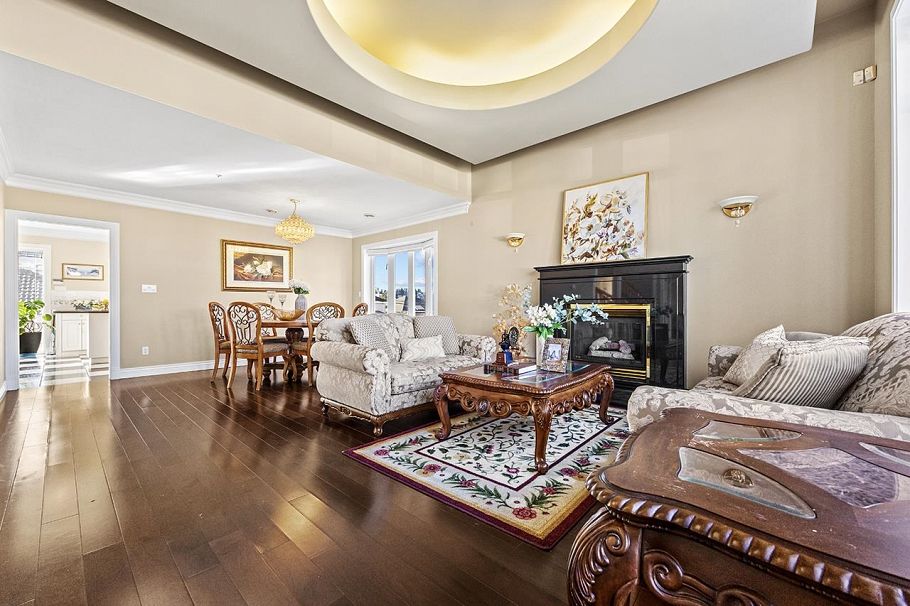 2288 W 20th Avenue Vancouver, BC - 8