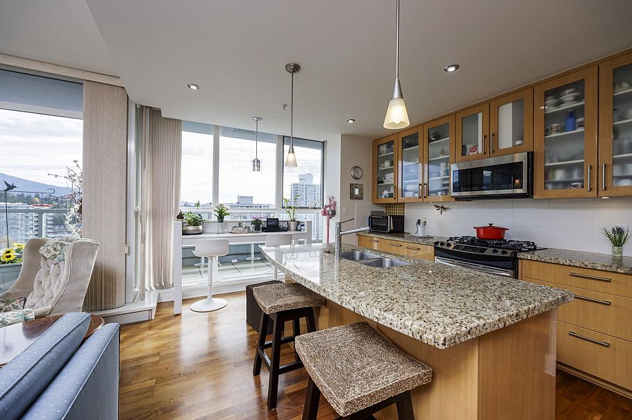 1702 121 W 16th Street North Vancouver, BC - 15