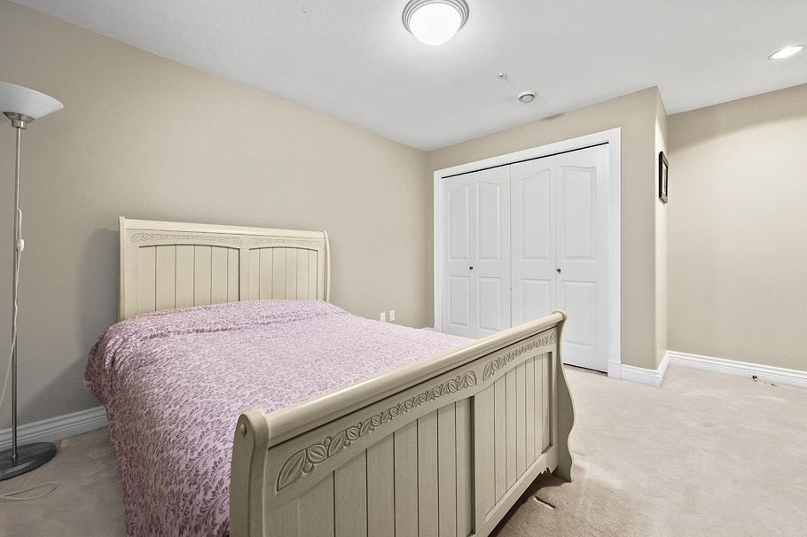 2288 W 20th Avenue Vancouver, BC - 33