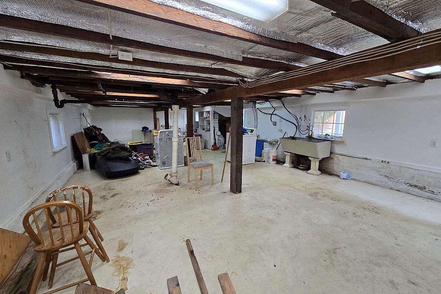 4212 Perry Street Vancouver, BC - 23