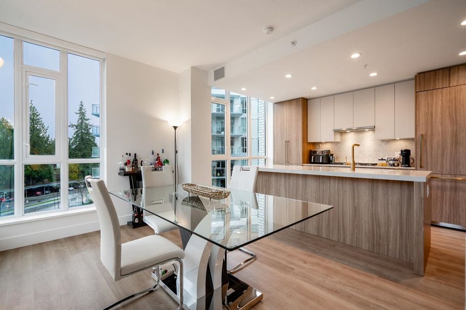 303 2375 Emery Court North Vancouver, BC - 5