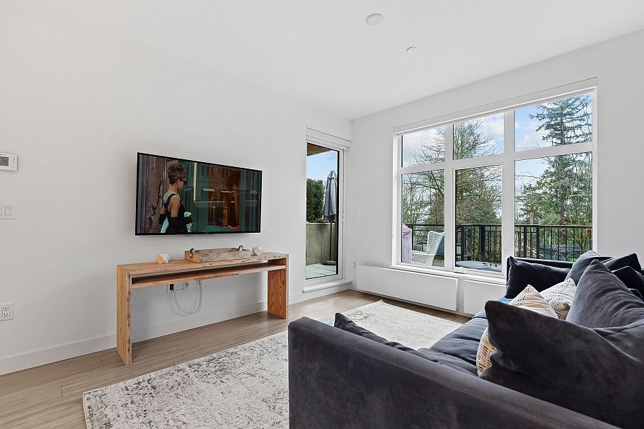 107 733 E 3rd Street North Vancouver, BC - 3