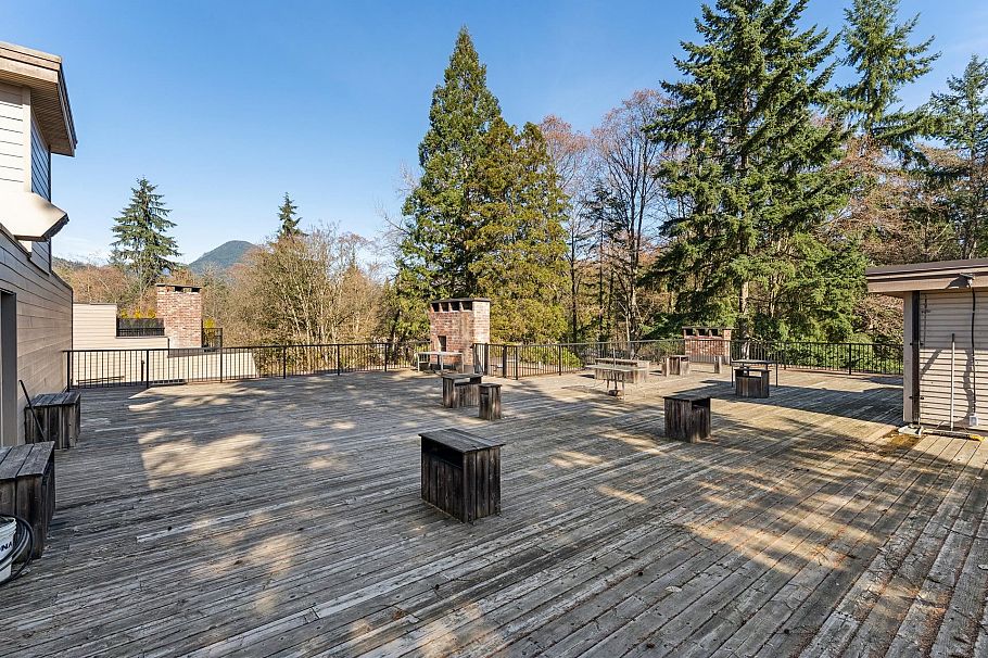 211 1385 Draycott Road North Vancouver, BC - 27