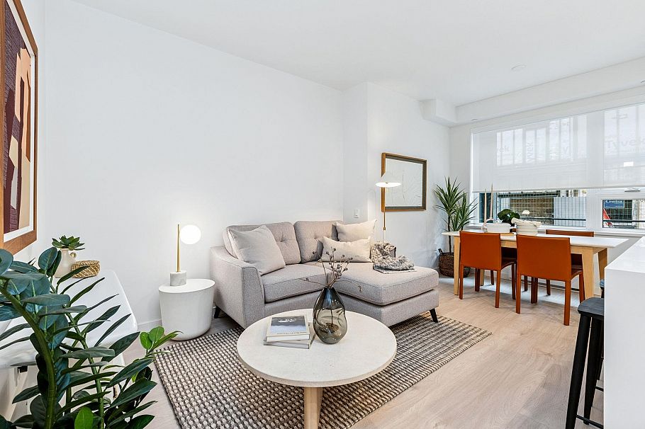 109 948 Lytton Street North Vancouver, BC - 2