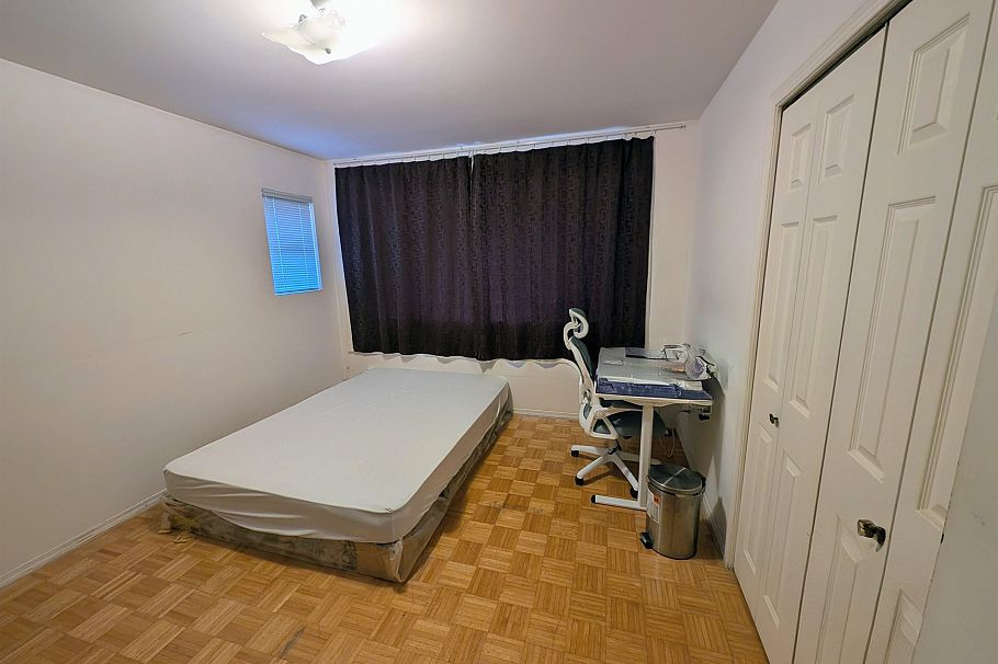 2935 E 17th Avenue Vancouver, BC - 22