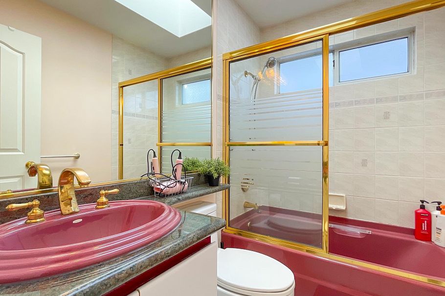 2056 Scarboro Avenue Vancouver, BC - 23