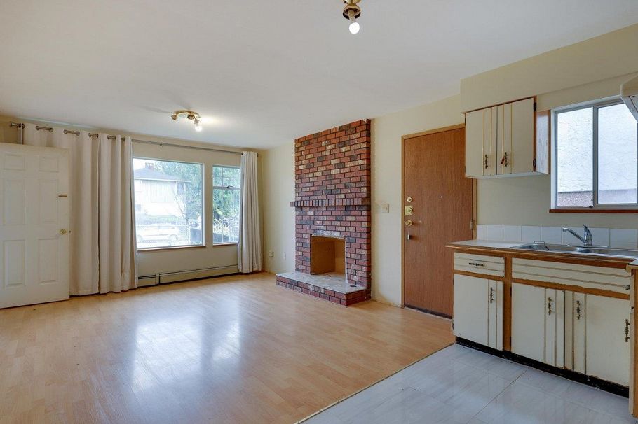 311 E 38th Avenue Vancouver, BC - 4