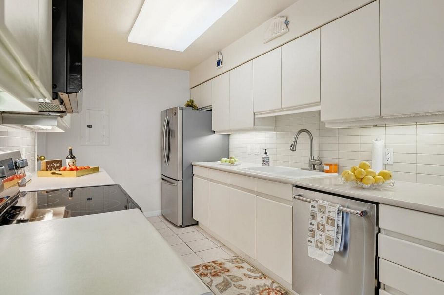 412 518 W 14th Avenue Vancouver, BC - 7