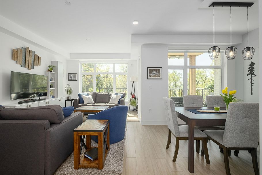 111 747 E 3rd Street North Vancouver, BC - 1