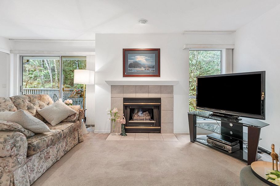 12 3634 Garibaldi Drive North Vancouver, BC - 5