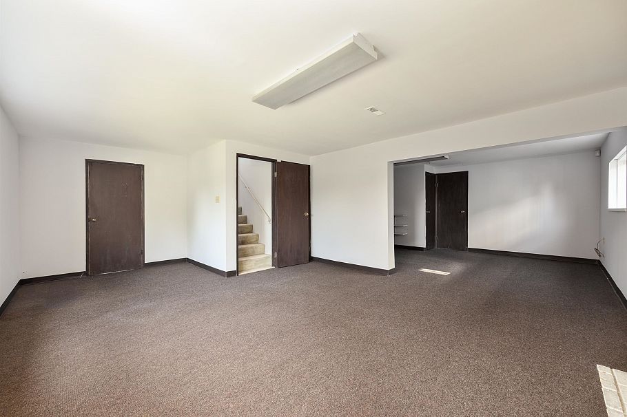 1063 Whitchurch Street North Vancouver, BC - 23