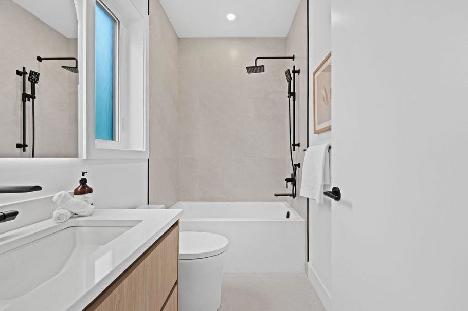 1 3880 W 23rd Avenue Vancouver, BC - 28