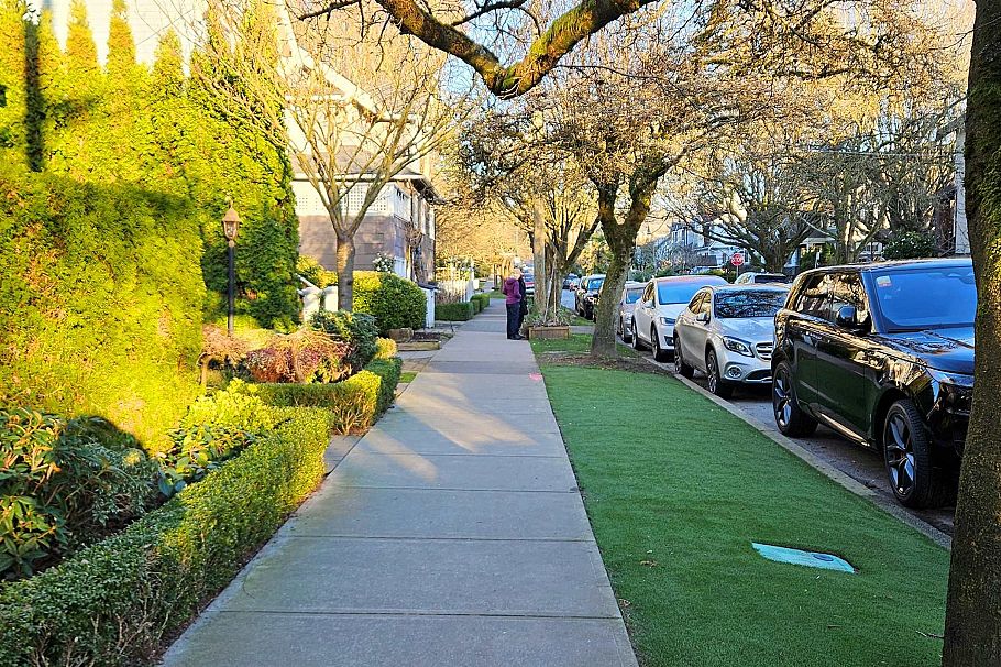 2635 W 7th Avenue Vancouver, BC - 26