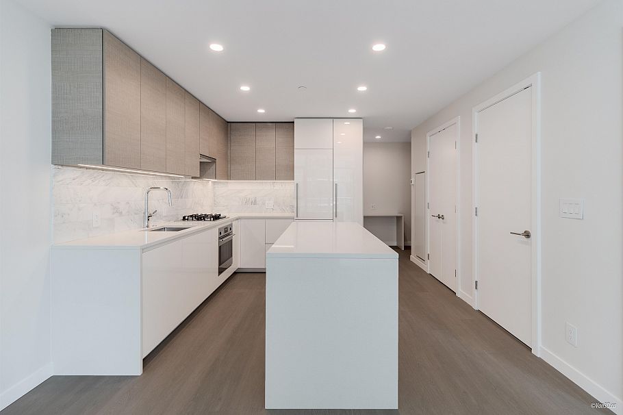 2704 2186 Gilmore Avenue Burnaby, BC - 2