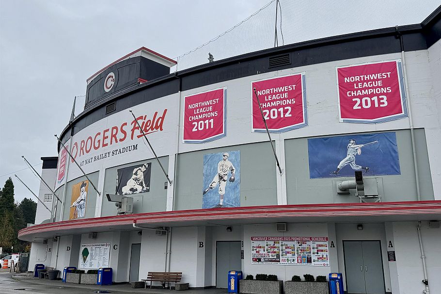 311 E 38th Avenue Vancouver, BC - 18