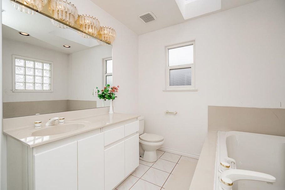 726 E 56th Avenue Vancouver, BC - 20