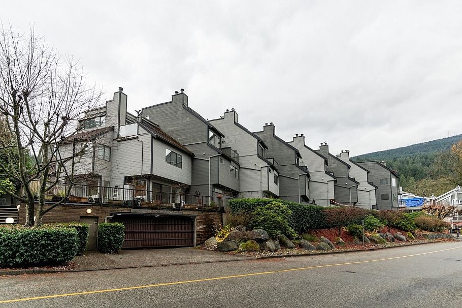 13 2151 Banbury Road North Vancouver, BC - 2