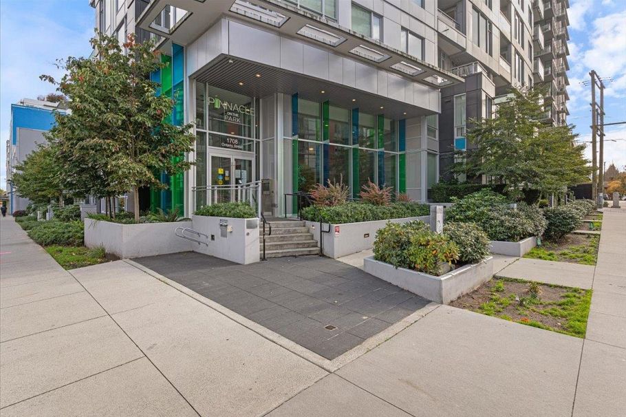 805 1708 Ontario Street Vancouver, BC - 24