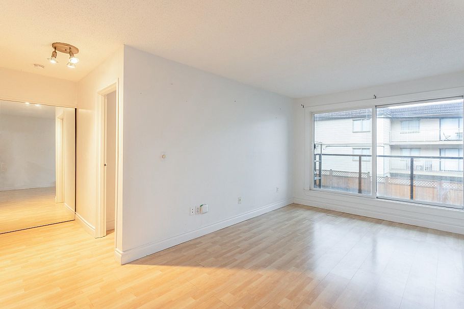 112 240 Mahon Avenue North Vancouver, BC - 5