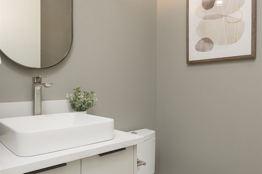 2 735 E 10th Avenue Vancouver, BC - 15