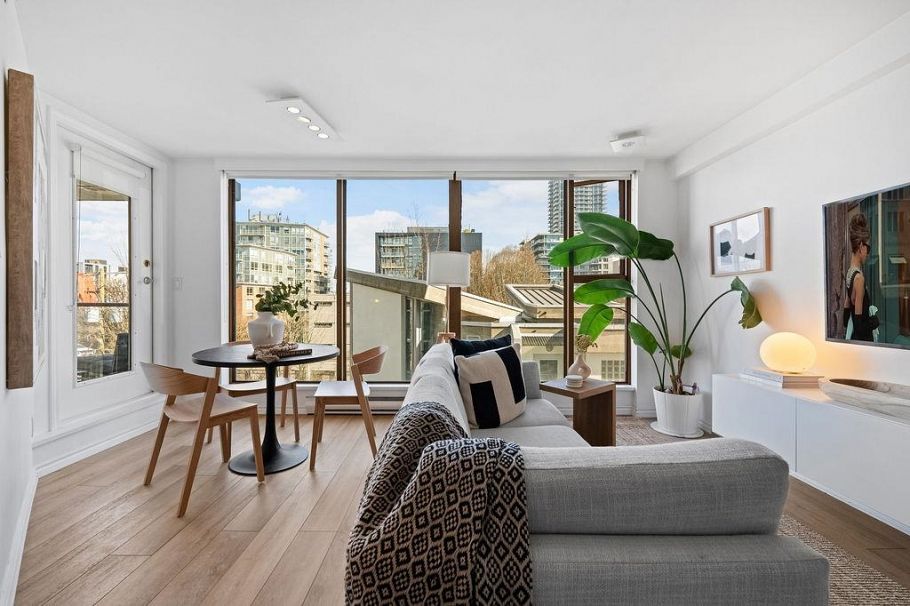 404 1633 W 8th Avenue Vancouver, BC - 2