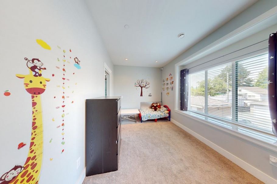 3317 E 3rd Avenue Vancouver, BC - 27