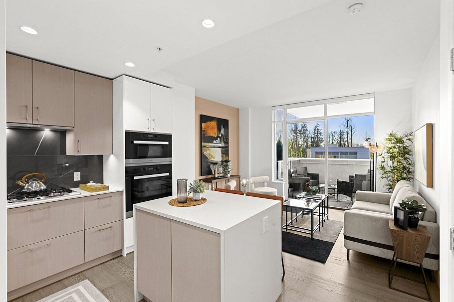 201 1675 Lions Gate Lane North Vancouver, BC - 2