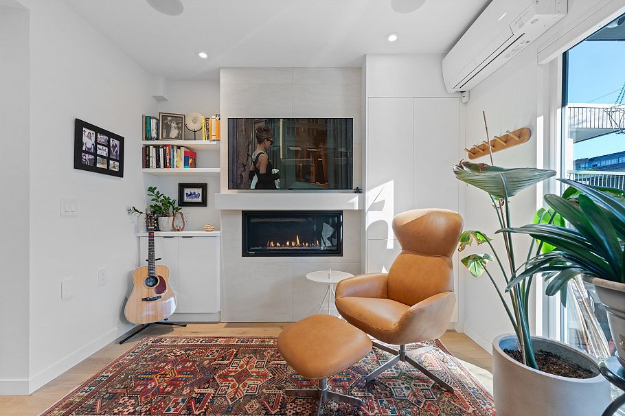 2142 W 1st Avenue Vancouver, BC - 15