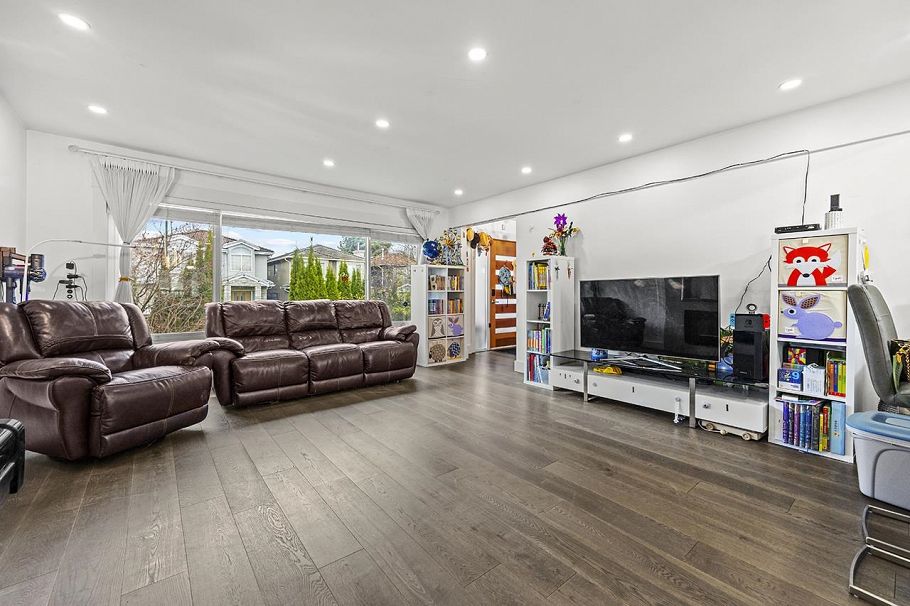 778 E 52nd Avenue Vancouver, BC - 4