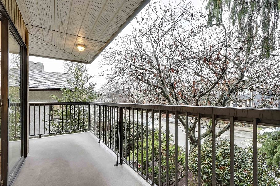 206 1622 Frances Street Vancouver, BC - 18