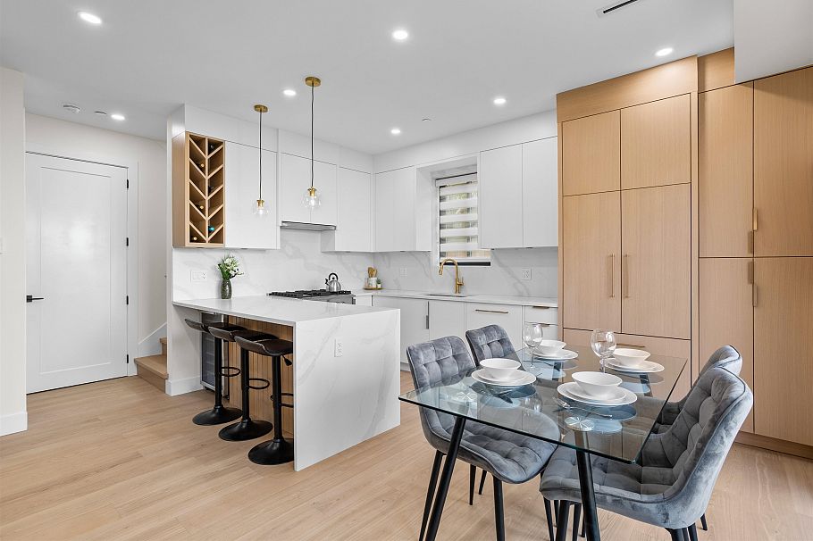 2 3429 Napier Street Vancouver, BC - 6