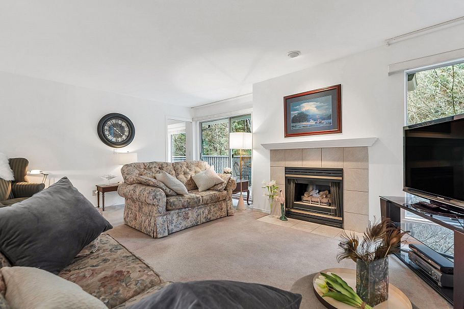 12 3634 Garibaldi Drive North Vancouver, BC - 4