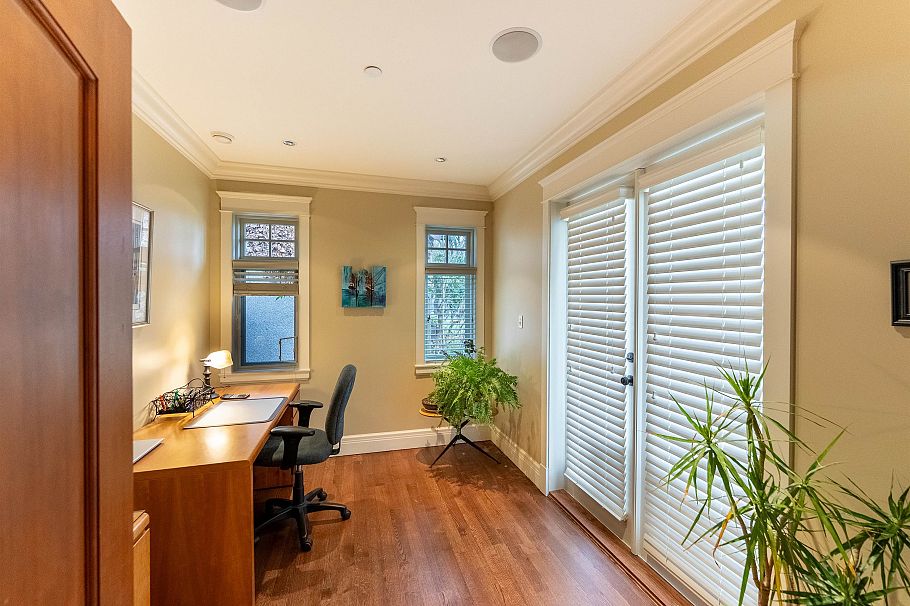 3939 W 14th Avenue Vancouver, BC - 10