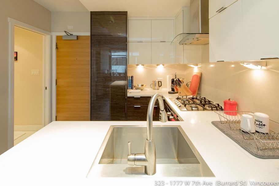 323 1777 W 7th Avenue Vancouver, BC - 4