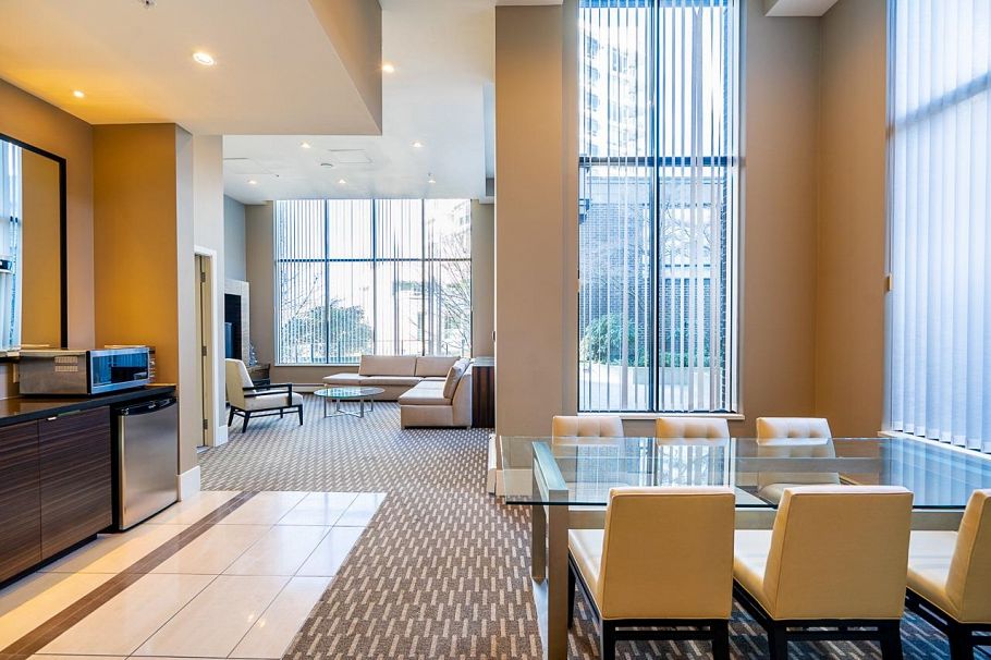 1102 151 W 2nd Street North Vancouver, BC - 31