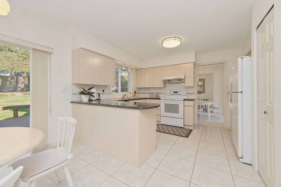 2716 Byron Road North Vancouver, BC - 9